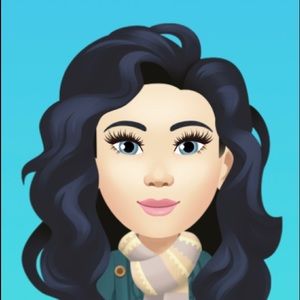 Meet your Posher, Hilary-danielle